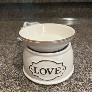 Scentsy Love wax warmer